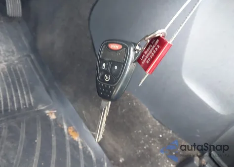 2013 Jeep Patriot Latitude z USA, uszkodzony, nr VIN 1C4NJRFB7DD129108